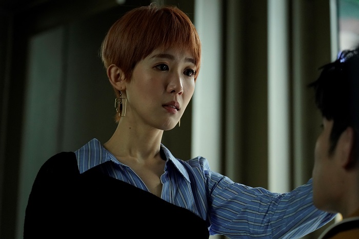 10 《何百芮的地獄戀曲》首播即一舉衝上MyVideo、Netflix戲劇排行榜(左起孫可芳、詹懷雲) (彼此影業 提供)