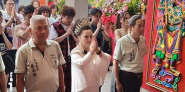 出道53年歷盡坎坷白冰冰感恩揭「與4尊神明神秘緣分」