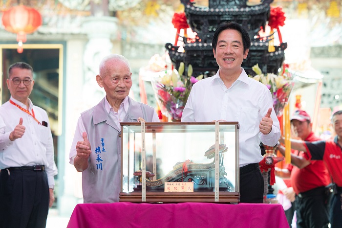 賴永川生前與賴清德交情深厚,曾受聘為總統府國策顧問。圖/總統府提供