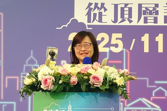 台北市副市長林奕華代表市長出席論壇,期許透過產官學的集思廣益,能讓台北市在城市發展上獲得更多創新的策略。(北商大提供)