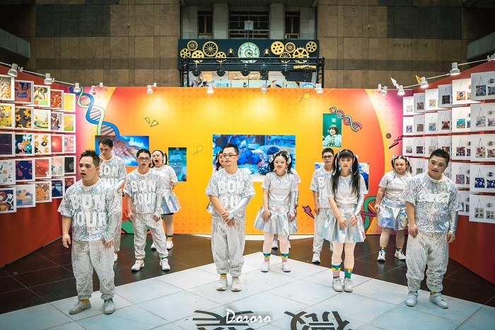 今年以《321 因為有你・我們一起》為主題,象徵彼此陪伴與支持,期望民眾透過展覽思考如何在多元社會中實踐共融,打造更友善的生活環境。(圖/北港朝天宮臉書)