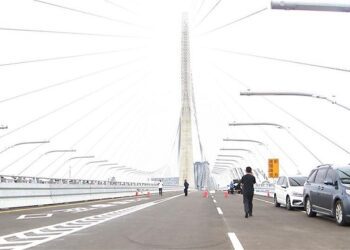 淡江大橋機車道符合規範　公路局：已完備事故救援機制