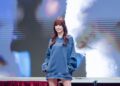 啦啦隊女神Amber跨界走秀！辣穿「約會戰袍」登美國棉伸展台