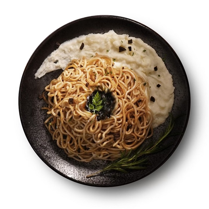 PaMi曾拌麵高人氣「黑松露拌麵」。(圖 PaMi曾拌麵提供)