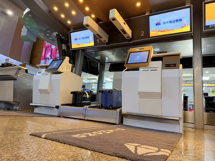 自助行李託運SBD。(圖/民航局提供)