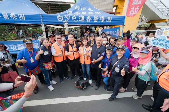 陳世凱部長親身參與,展現了「給生活好氣象」的服務承諾,將「停讓文化」人本交通理念落實在道路的每個角落。(圖/氣象署提供)