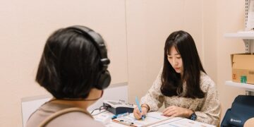 生醫背景加持！偉信藥局台南開幕　打造社區健康顧問新模式