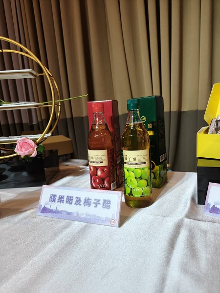 果寡醣可融入日常飲食,現已應用於台糖蘋果醋及梅子醋,亦可應用於茶飲、冰淇淋及烘焙食品。(圖/台灣糖業公司提供)