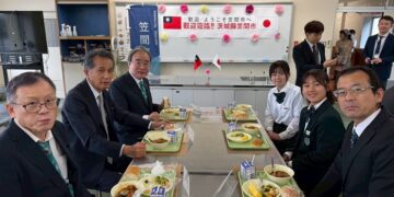 臺灣水果日本人氣飆升！鳳梨甜進校園、超市零售雙創佳績