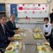 臺灣水果日本人氣飆升！鳳梨甜進校園、超市零售雙創佳績